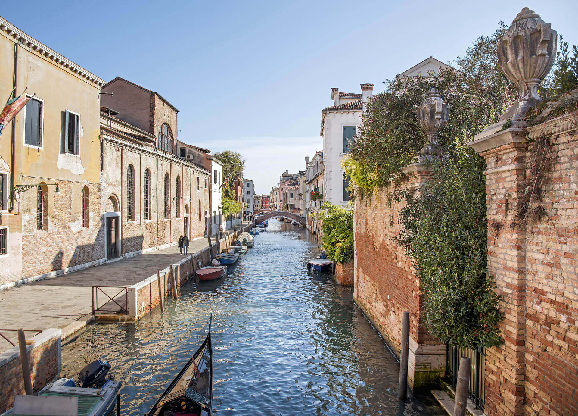 Bridge Molin de la Racheta and Santa Caterina canal